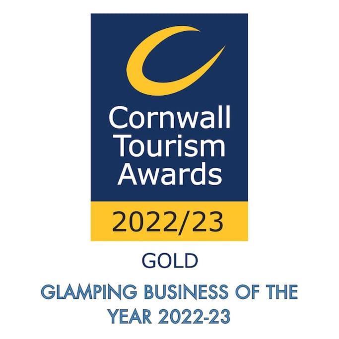 فيلا Clotted Cream -Lydcott Glamping, Cornish Sea Views لوي المظهر الخارجي الصورة